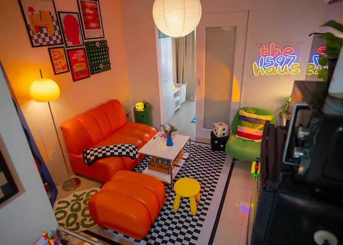 Apartamento Cozy Bauhaus Space Near Moa & Airport Shore *